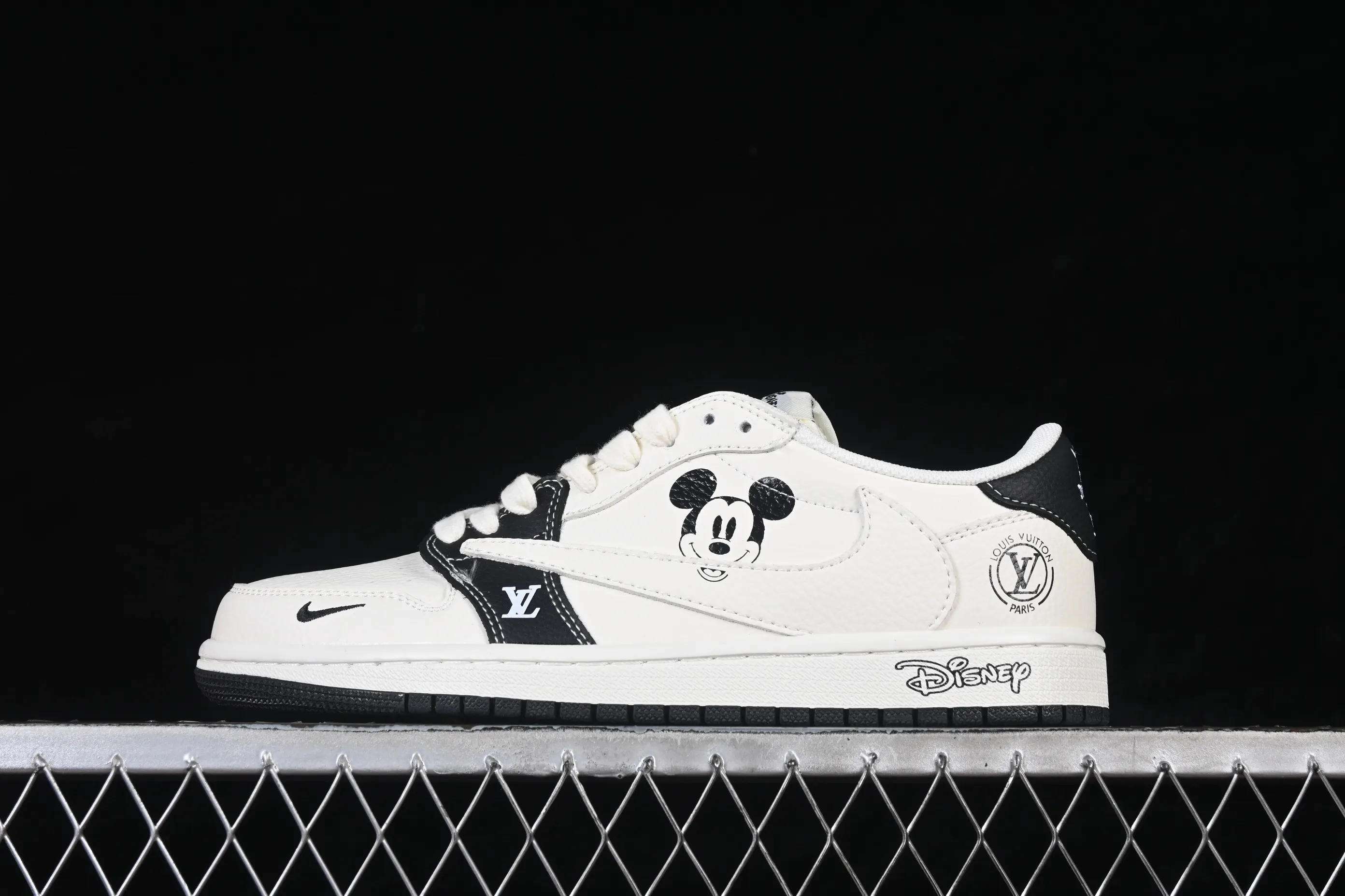 All categories Air Jordan Jordan series basketball shoes Air Jordan 1 Low High-end customized low-top sneakers Travis Scott x Fragment Design x Air Jordan 1 Low OG SP AJ1 Joe 1 Disney White and Black Mickey Mouse Low-top cultural casual sneakers DZ2688-003